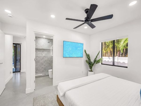 Luxurious Waterfront Property in Fort Lauderdale - Ideal for Families